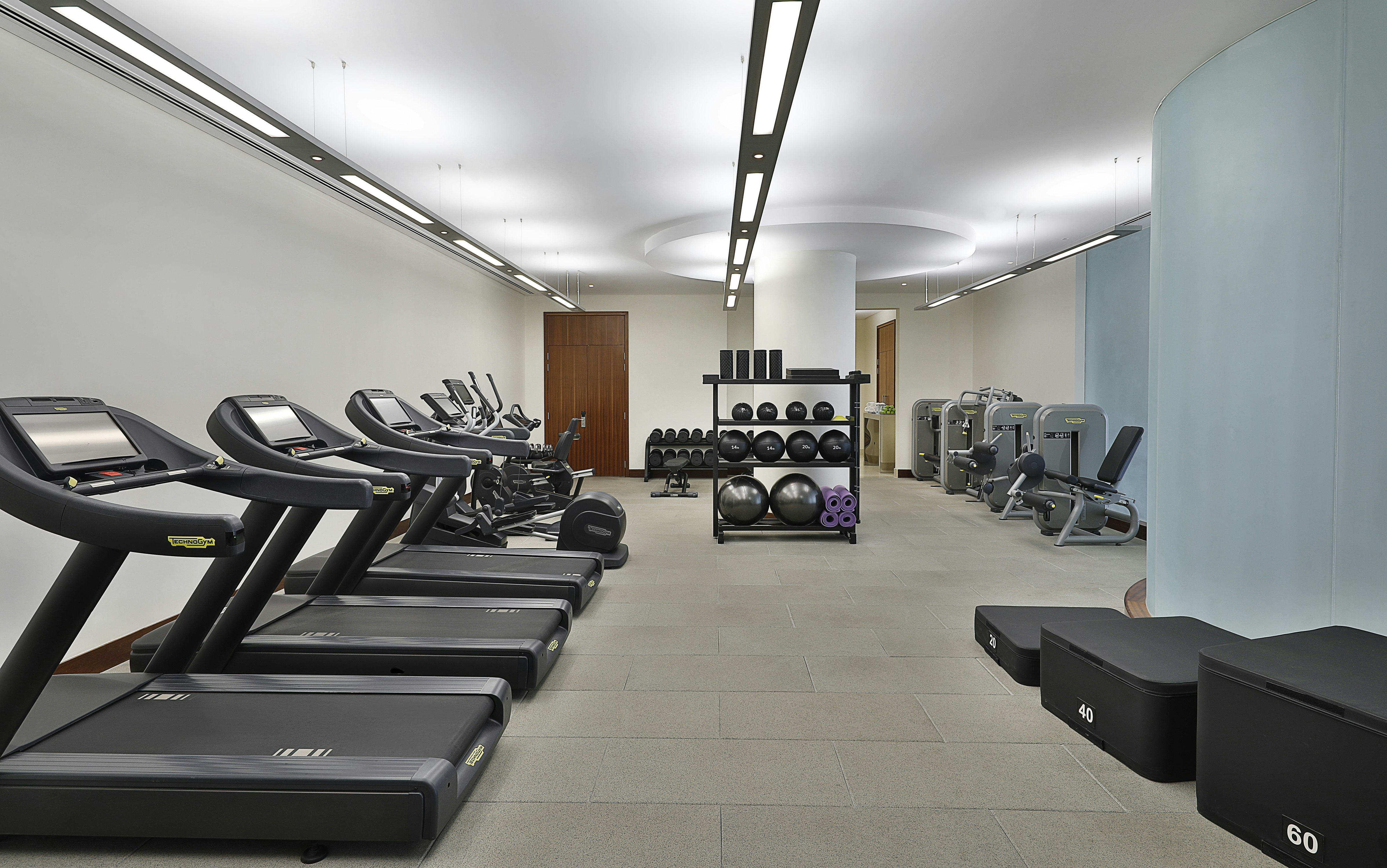 فندق هيلتون الرياض والشقق الفندقيه(Hilton Riyadh Hotel & Residences) 36/82