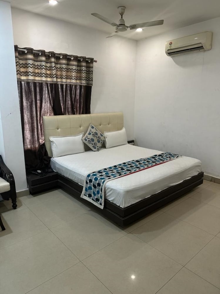 HOTEL RIYA PALACE 16/50