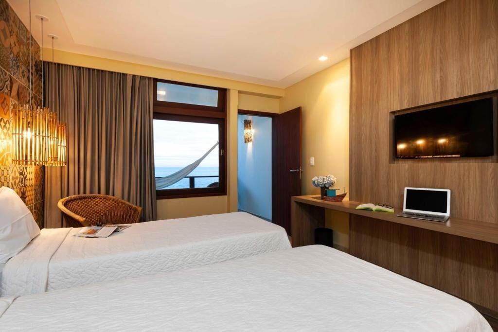 Super, Luxury, Suite