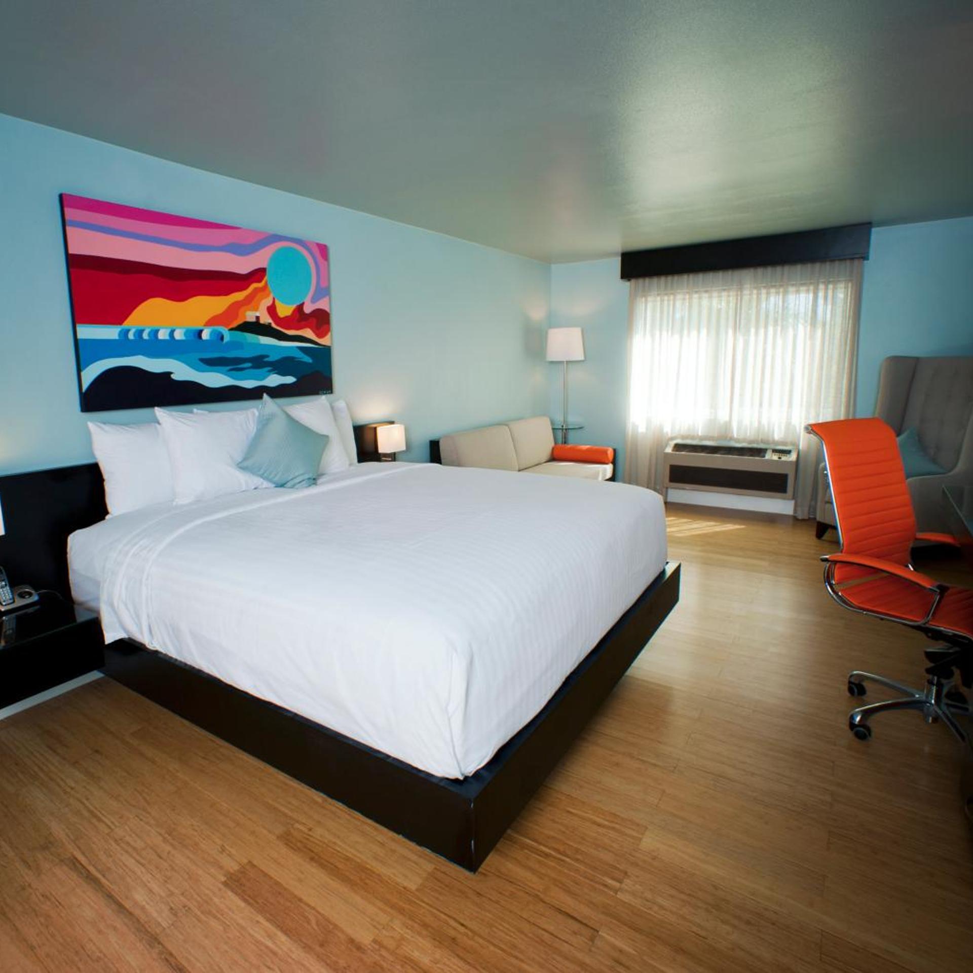Deluxe, King Bed