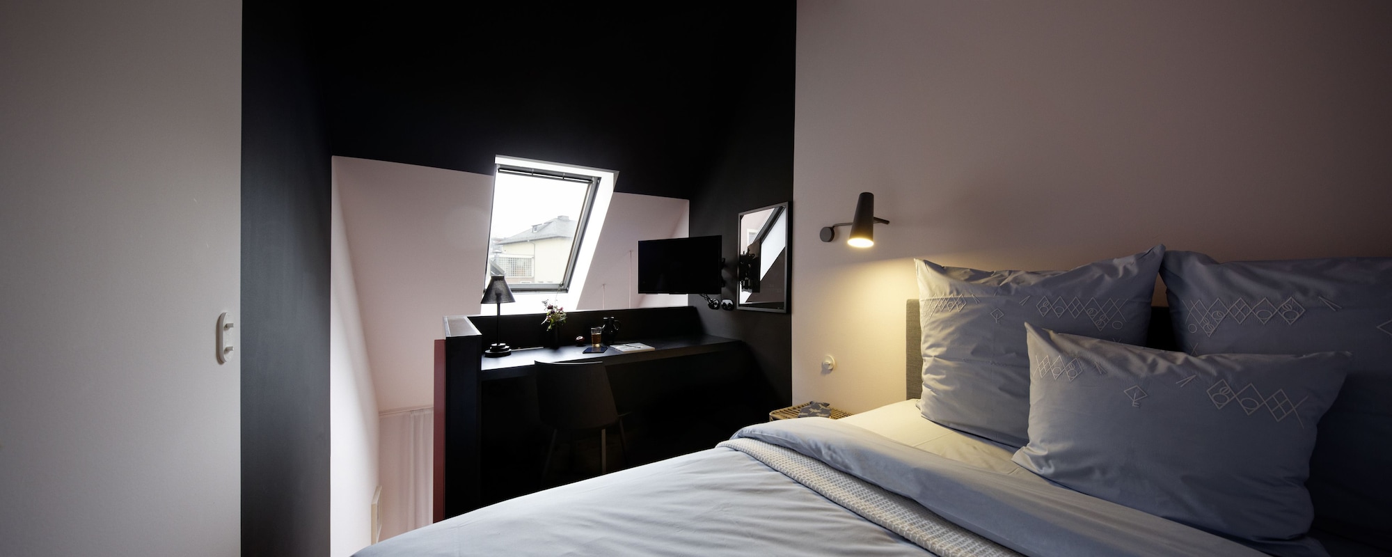 Maisonette, Queen Bed