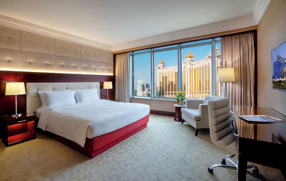 Broadway Macau 19/50