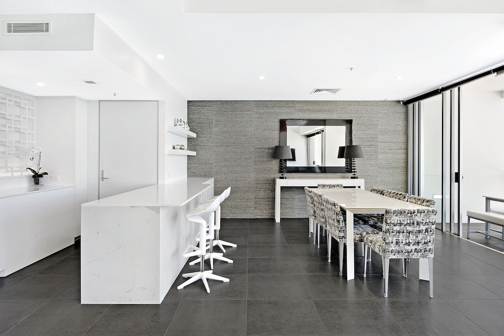 ULTIQA Air on Broadbeach 57/71