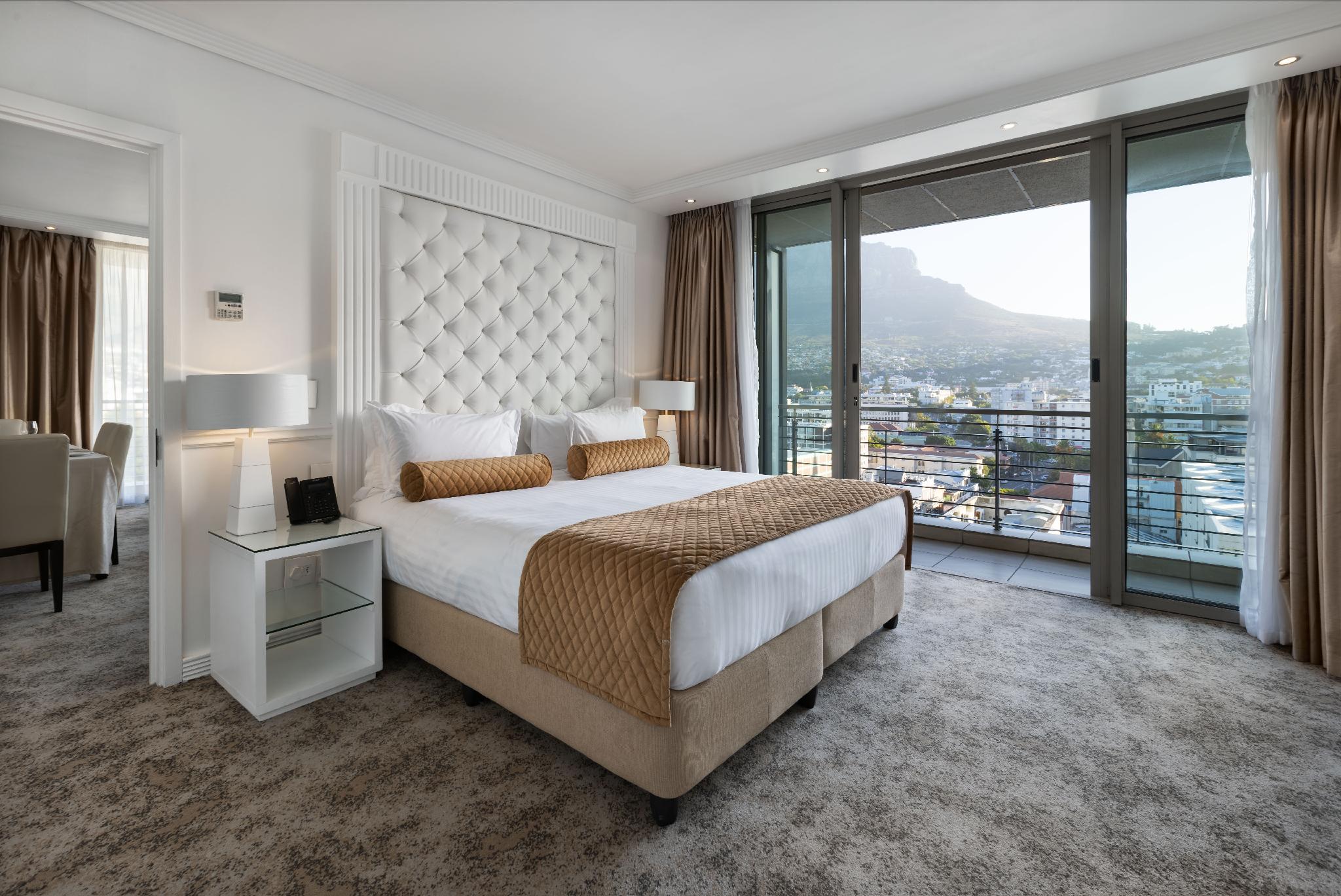 1 BR Deluxe Suite