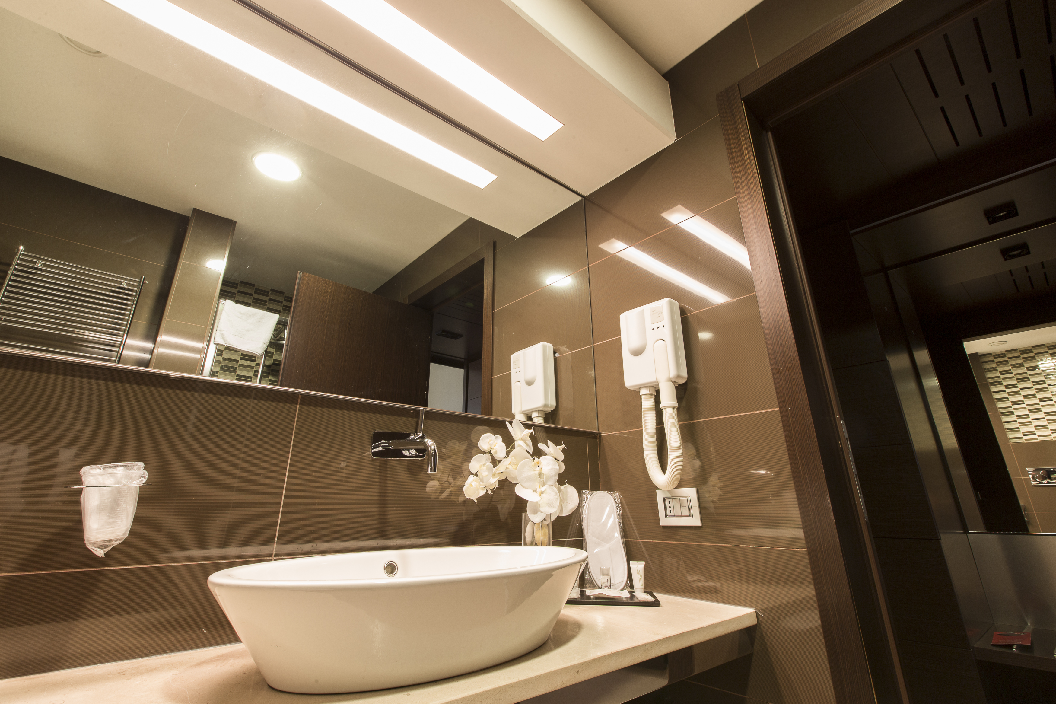 Economy, Double Bed, Just Hotel Lomazzo Fiera 2/2