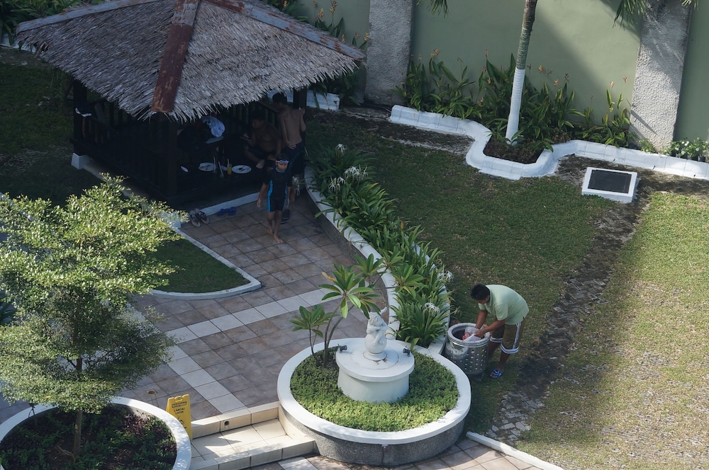 Surya Hotel 25/29