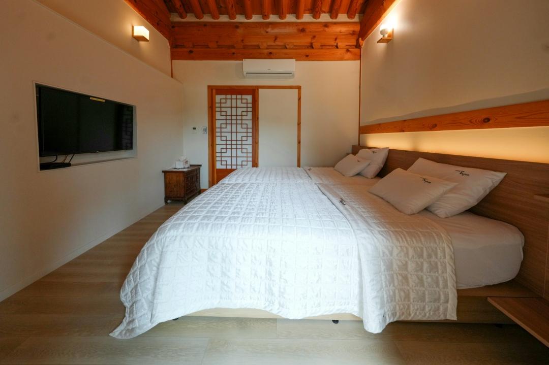 Room, No Window
