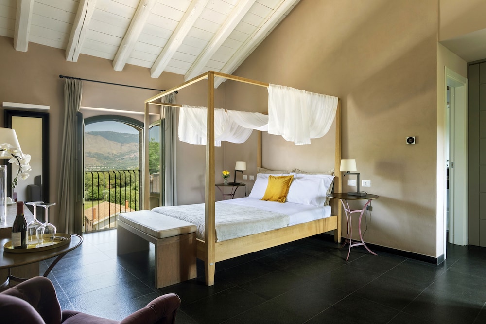 Cavanera Etnea Firriato Hospitality 25/68