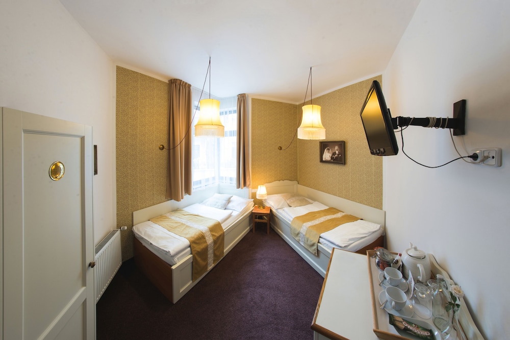 Amadeus Aparthotel 15/50