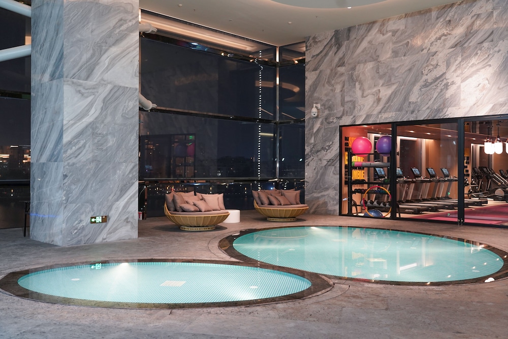 Renaissance Zhuhai Hotel 24/50