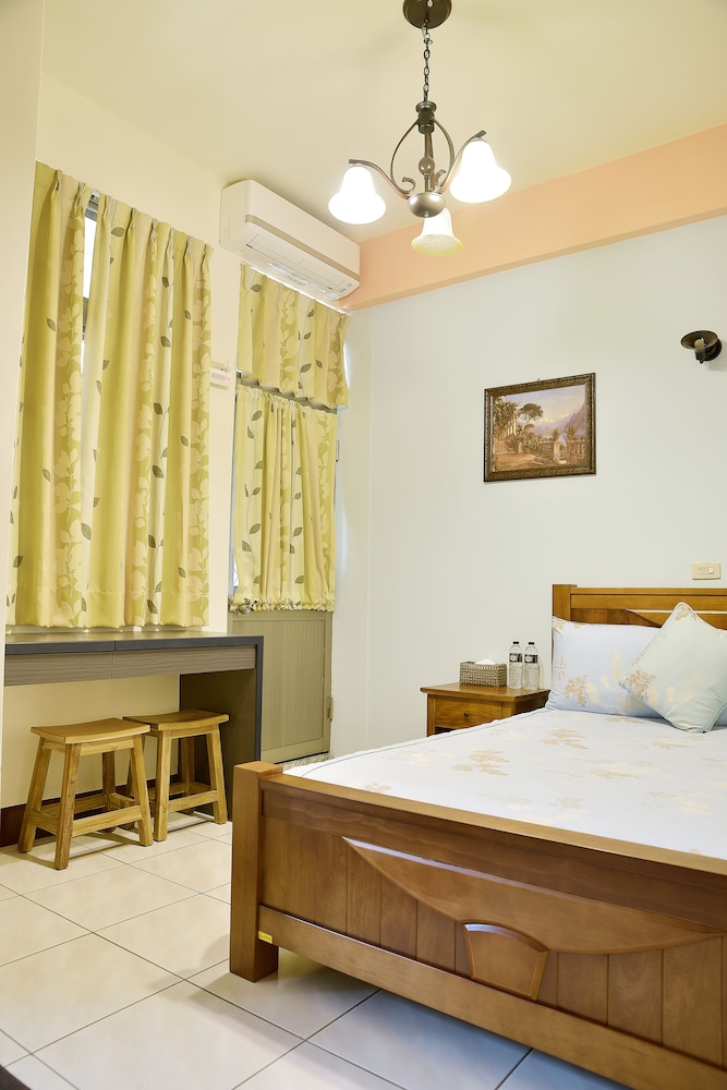Feng's B&amp;B 11/30