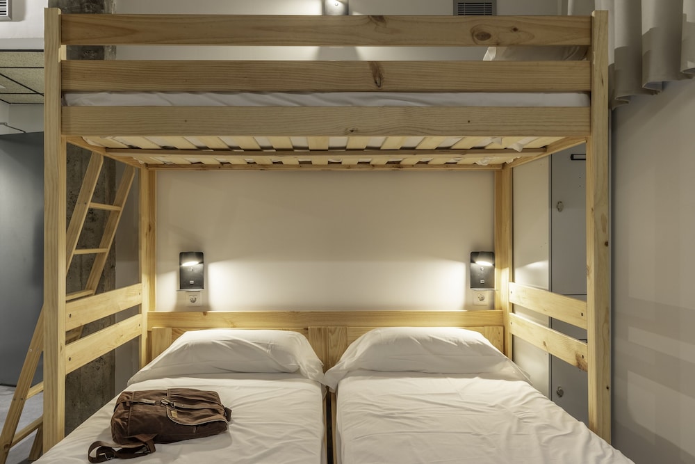 Ekoos Hostel Bilbao 11/50