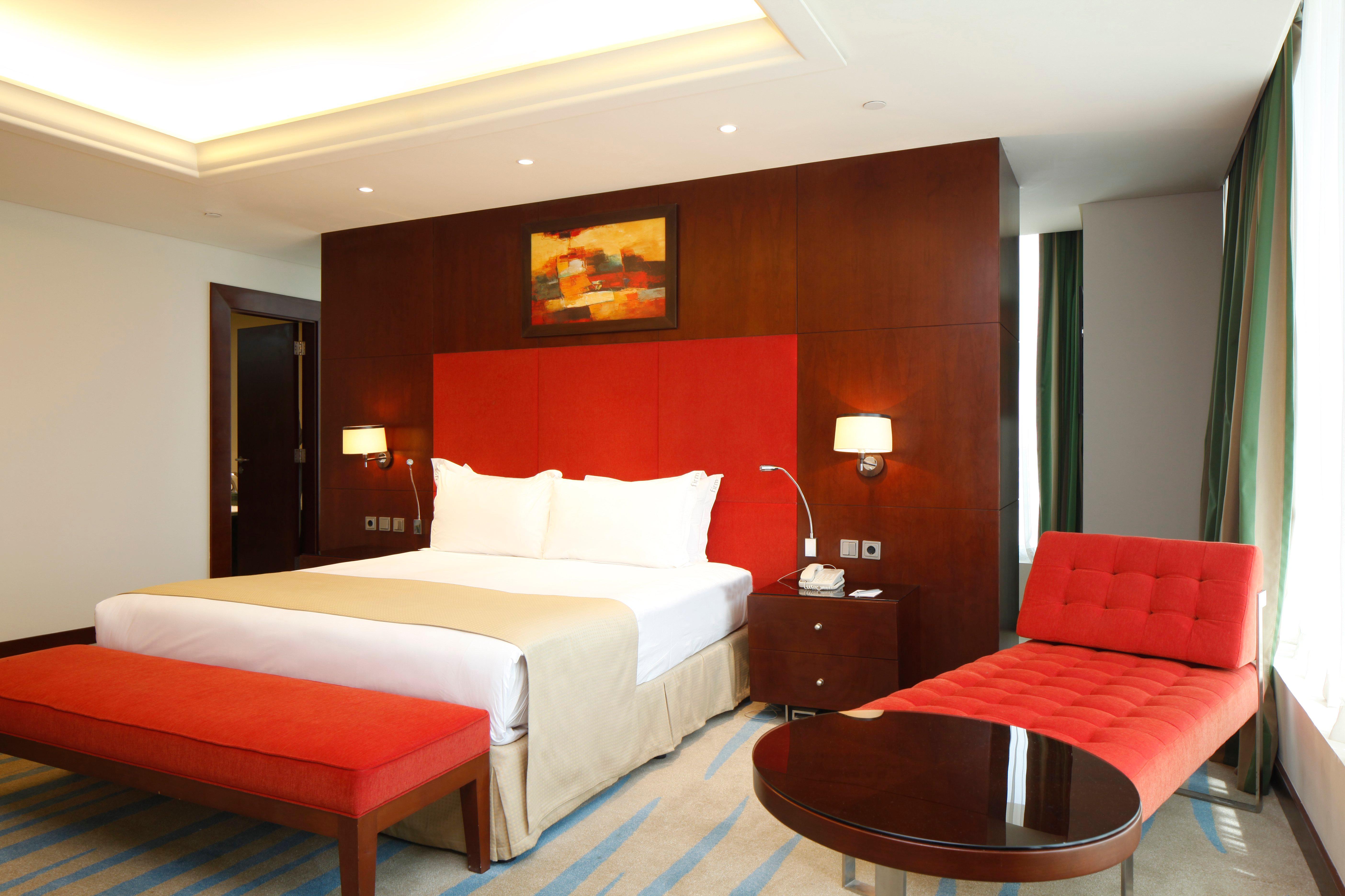 2 BEDROOMS, ROYAL, SUITE, CITY VIEW
