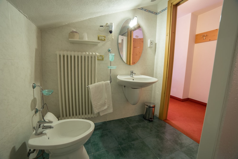 Hotel Grizzly 48/50
