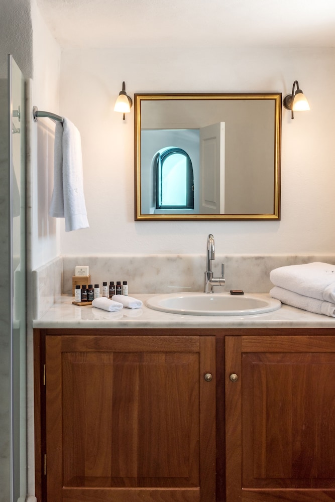 Chelidonia Luxury Suites - Adults Only 42/50