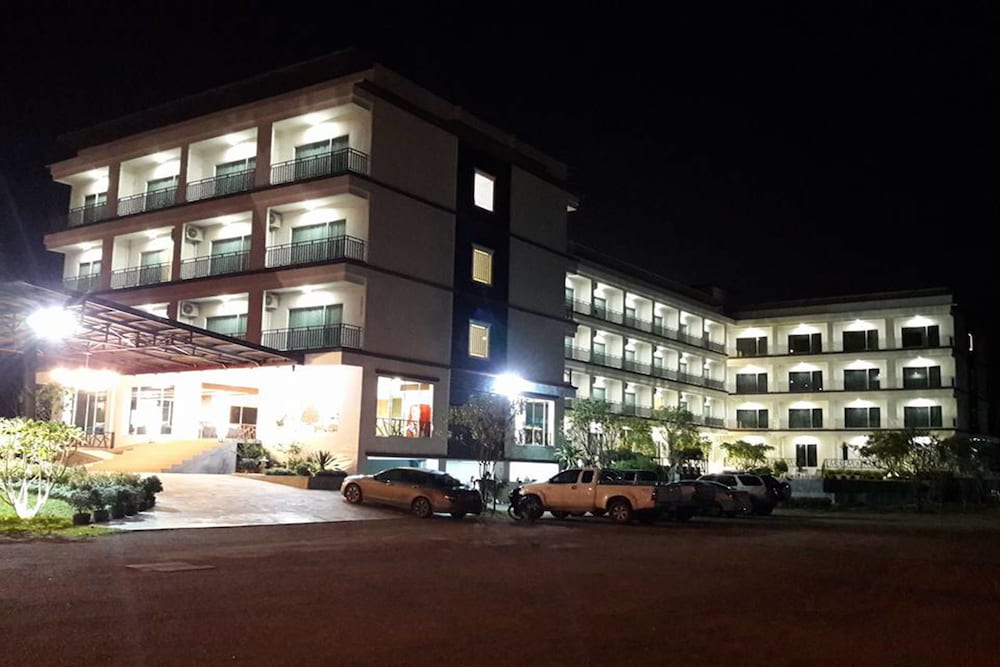 Southgate Residence Hotel 3/30