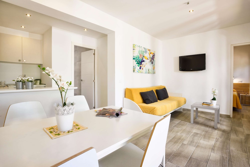 Naika Studios & Apartments 41/50