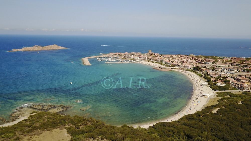 Appartamenti Isola Rossa Borgo Di Mare 46/55