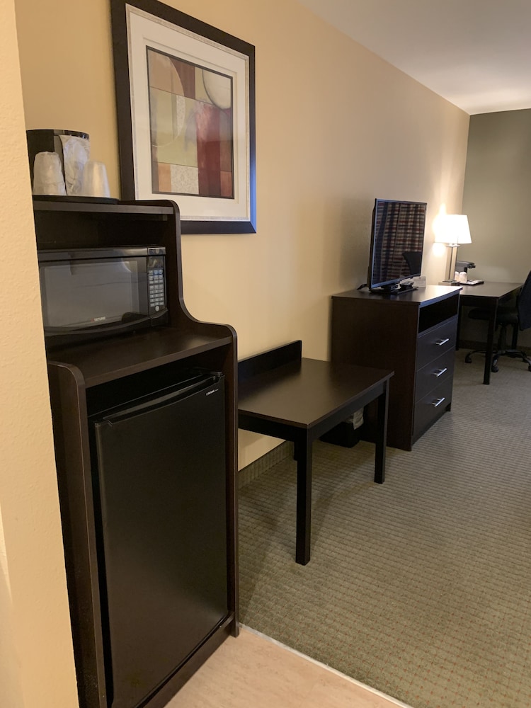 Days Inn And Suites By Wyndham Florence Jackson Area 40/50