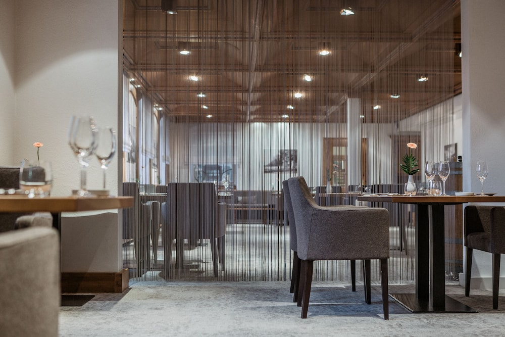 Schlosshotel Monrepos 50/62