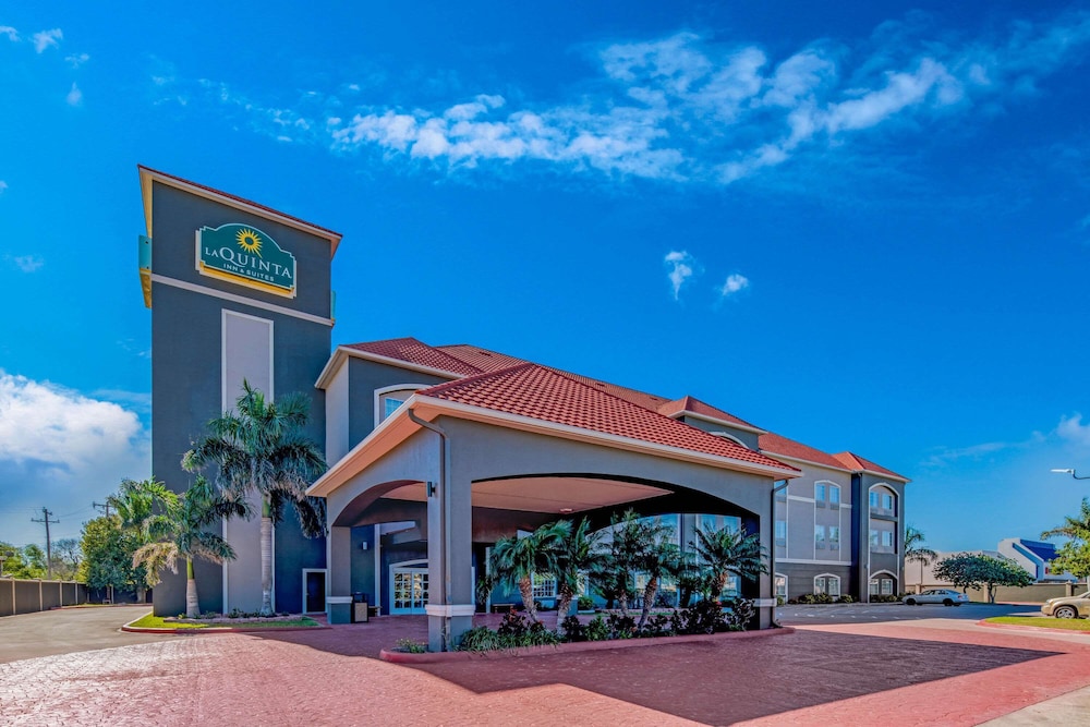 La Quinta Inn and Suites by Wyndham Alamo - McAllen East 1/45