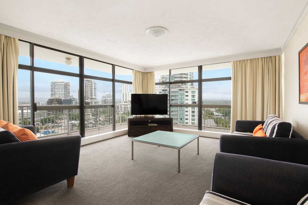 Breakfree Beachpoint Surfers Paradise 47/54
