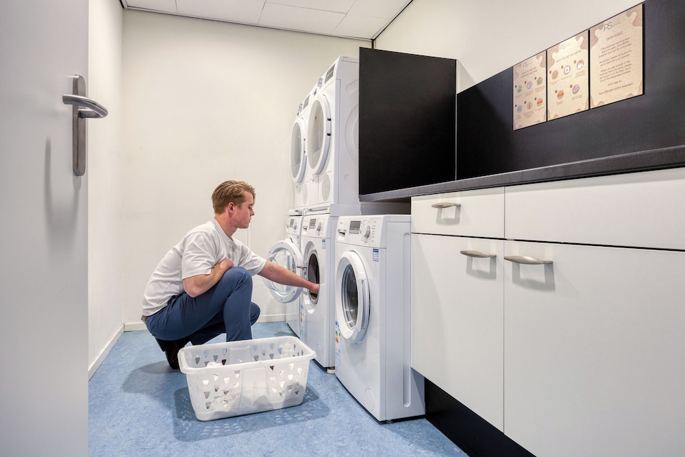 Premier Suites Plus Rotterdam 7/50