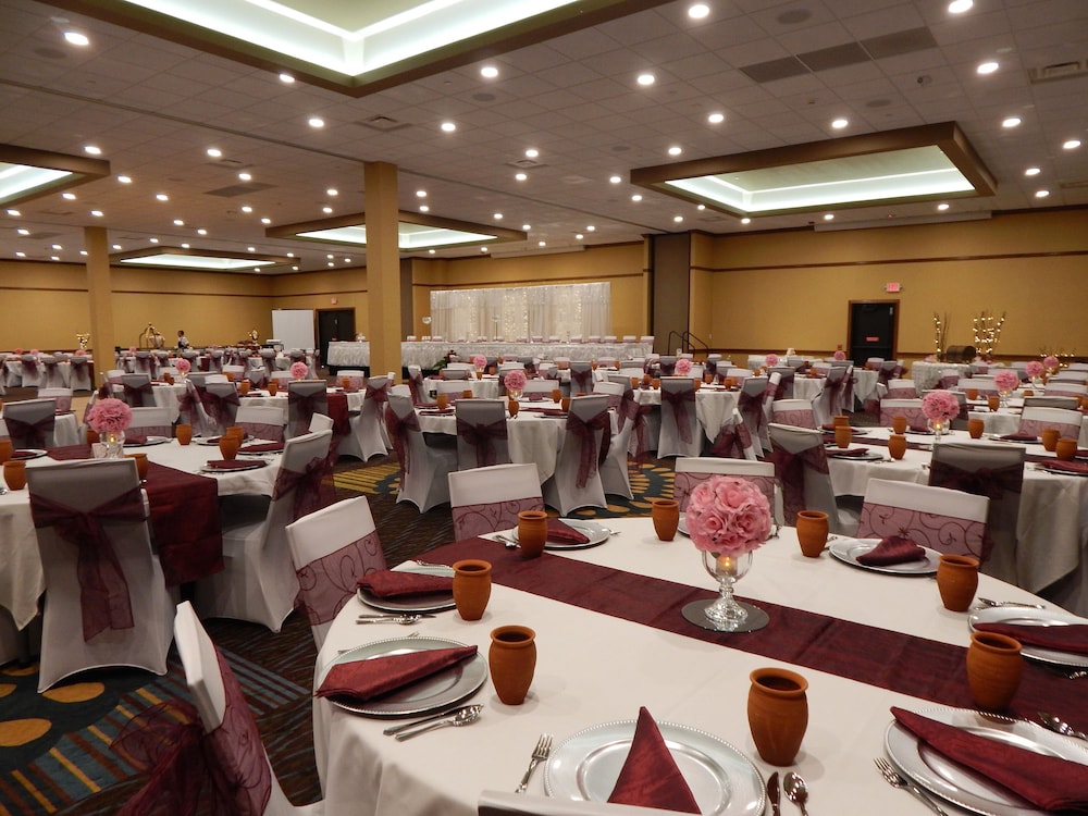 Astoria Hotel and Event Center 56/61