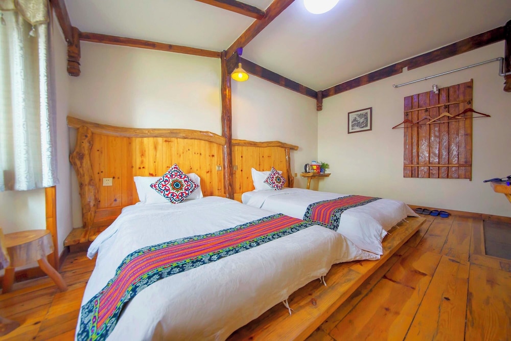 Xiangxi Dreamweaver Inn 15/50