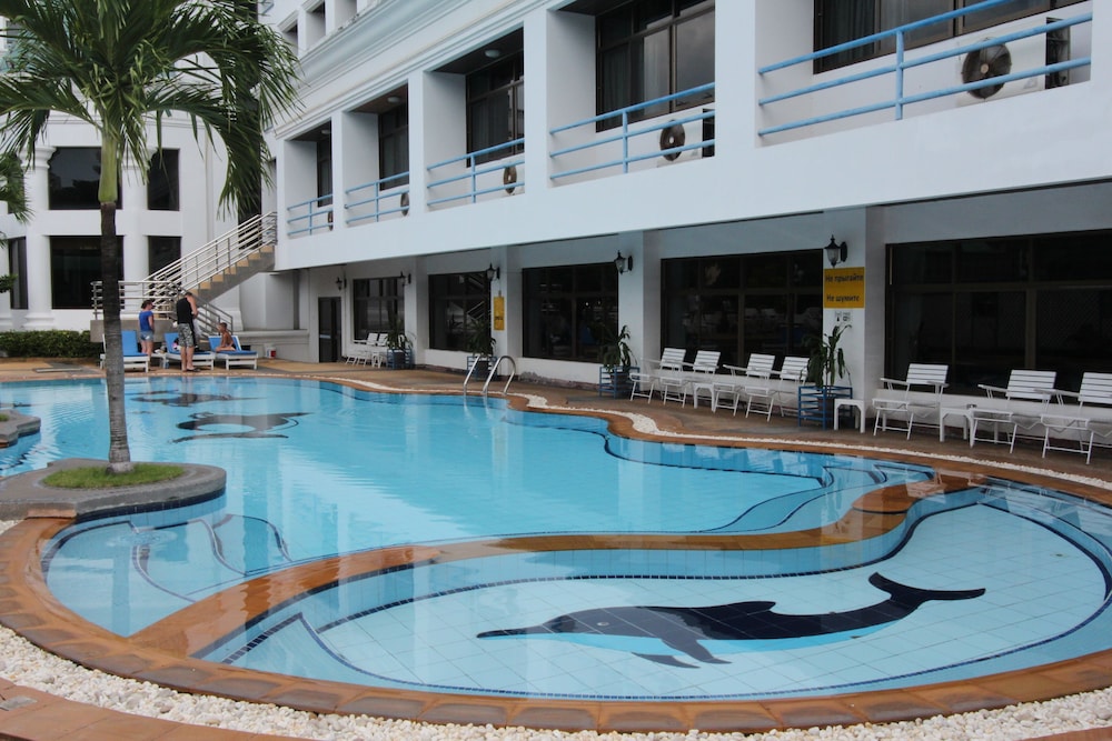 Camelot Hotel Pattaya 6/50