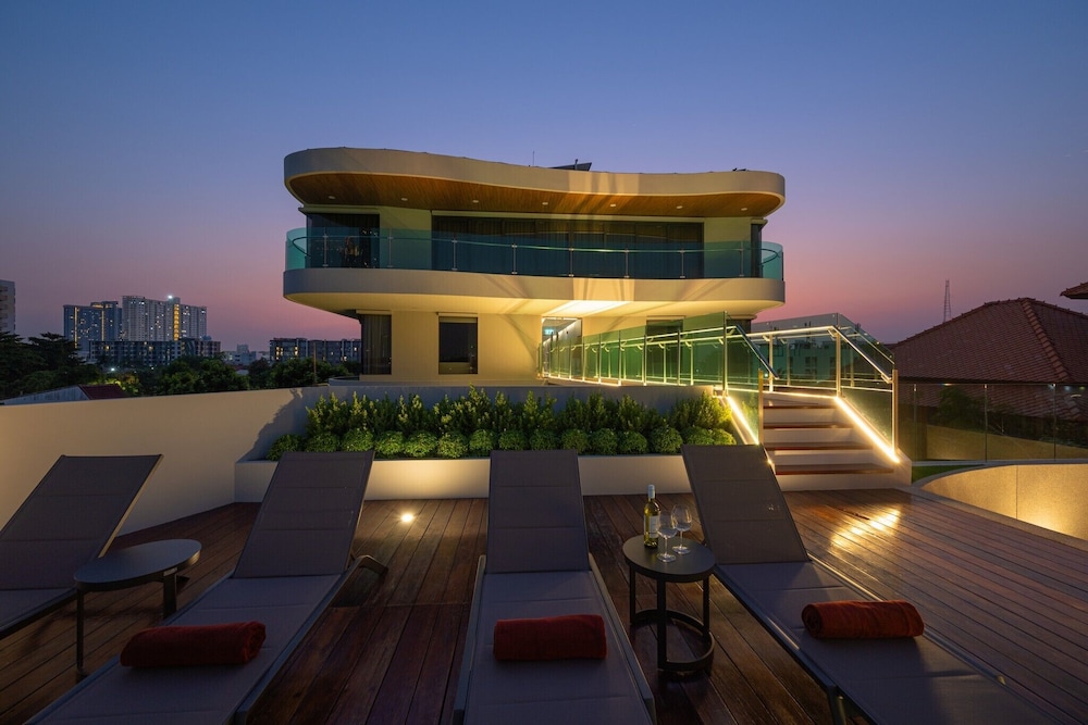 We Hotel Riverfront Bangkok 23/44