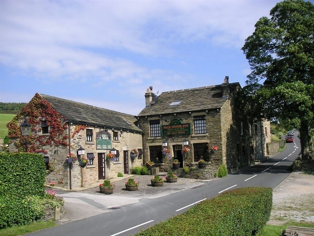 Pack Horse Inn 4/46