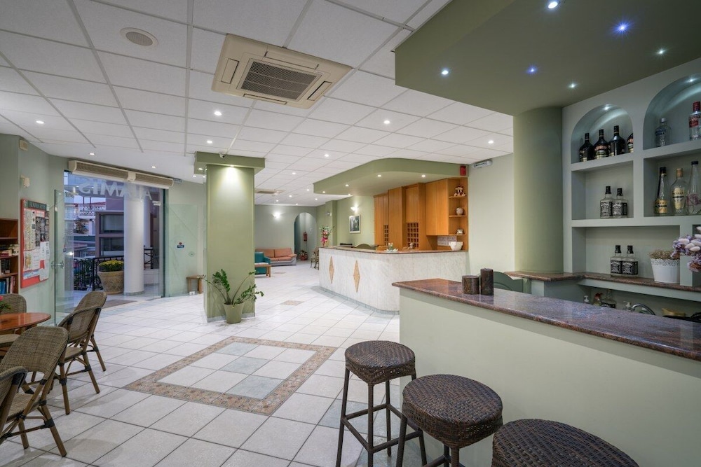 Alamis Apartments 35/50