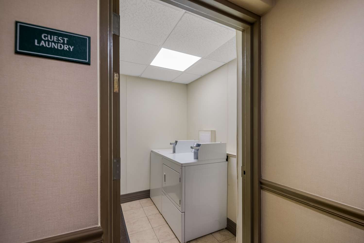 Best Western Philadelphia South - West Deptford Inn 19/19