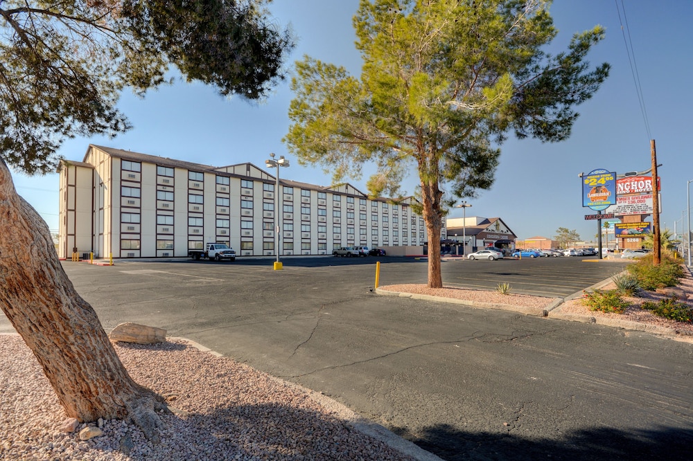 Longhorn Casino & Hotel 32/42