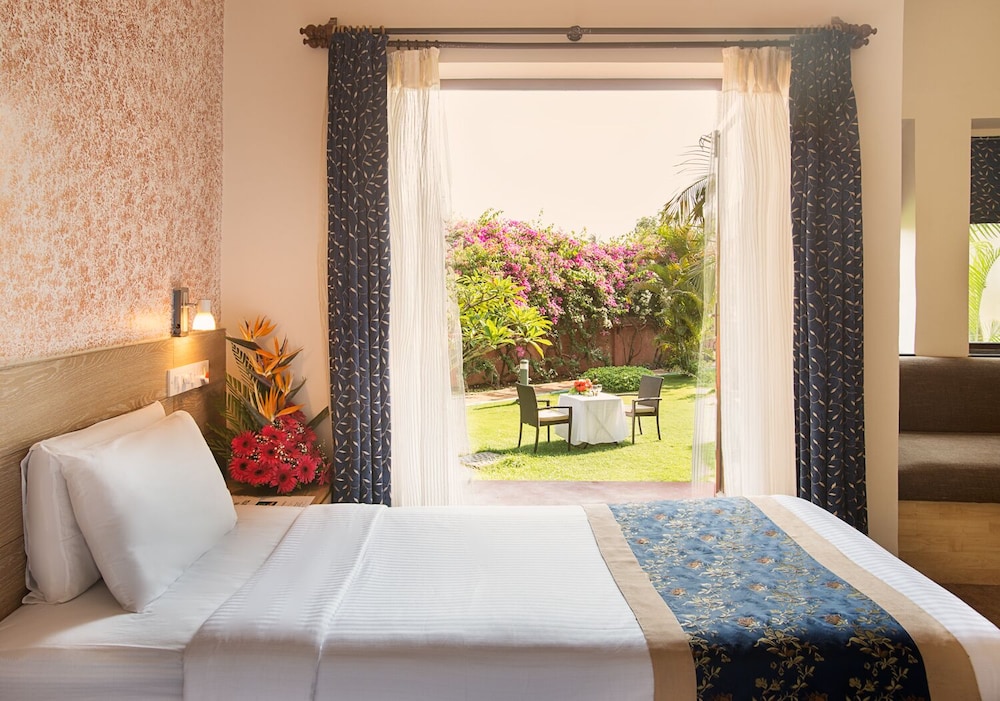 Whispering Palms Beach Resort 19/71