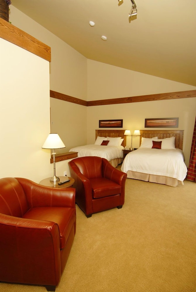 Huff Estates Inn & Winery 14/48