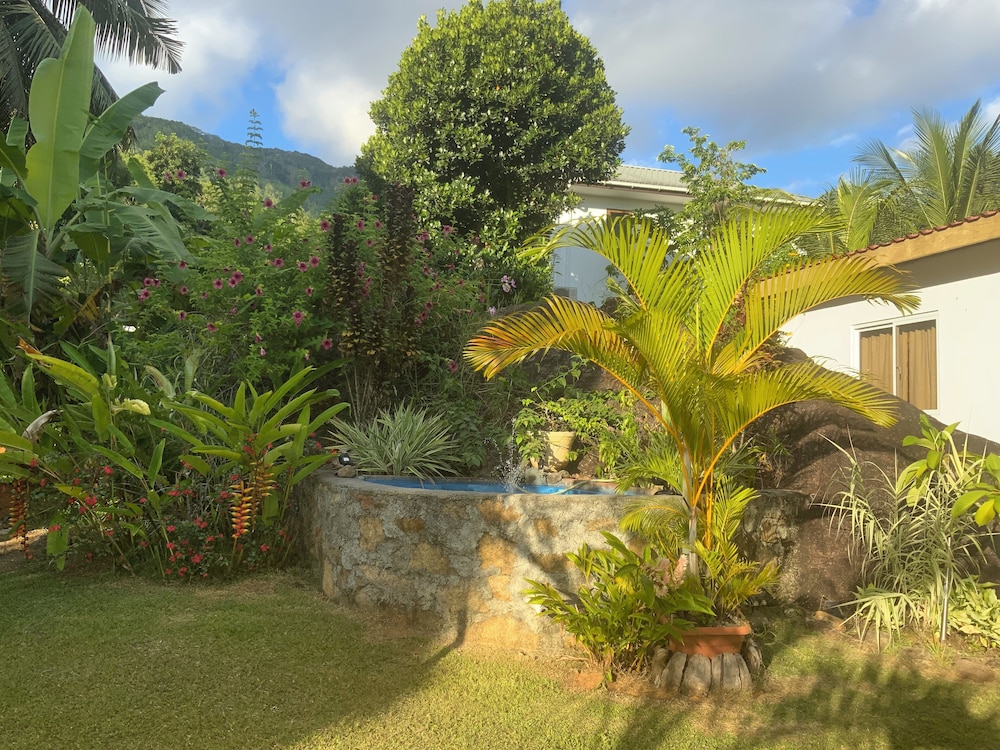 The Orchard Self-Catering Villa 43/50