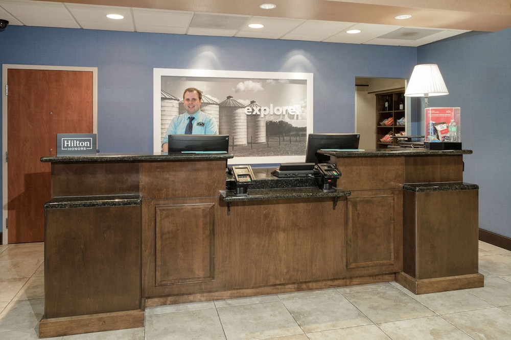 Hampton Inn Suites Yuba City 13/44