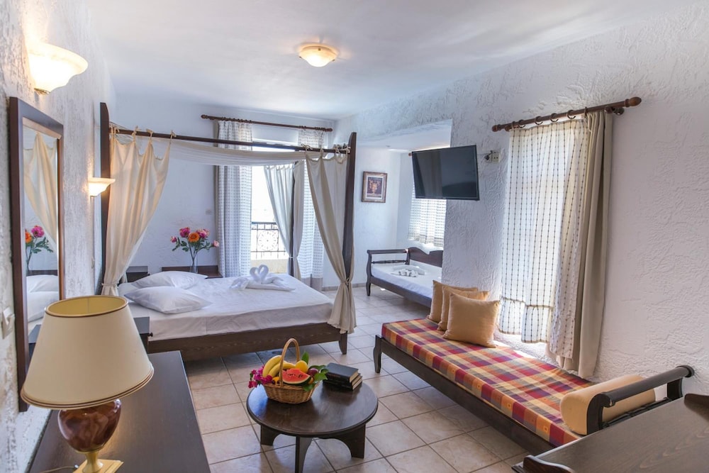 Creta Aquamarine Hotel 63/88