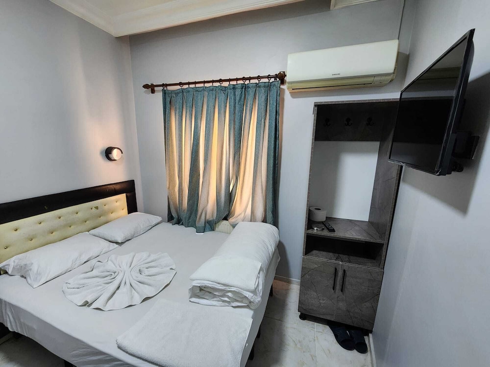 Mevlevi Hotel 12/50