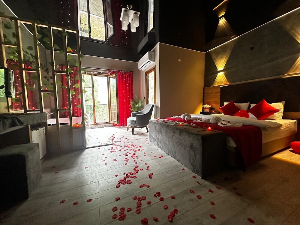Pugari Otel 32/40