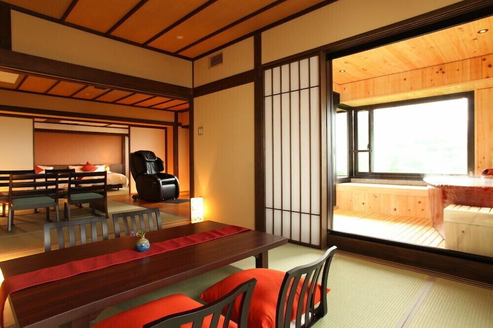 Hotel Higashidate 40/50