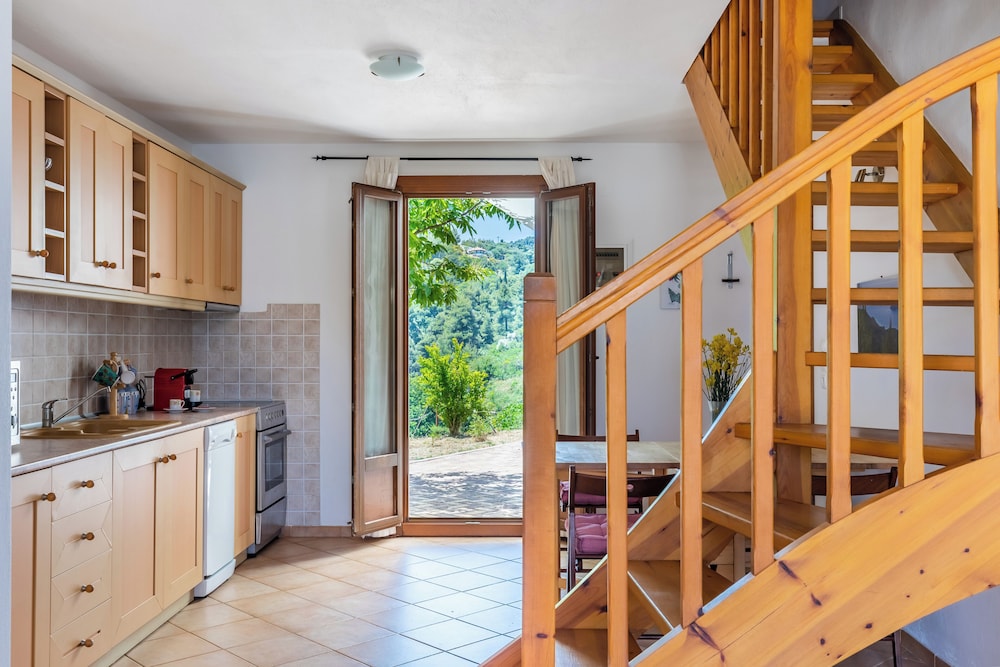 Skopelos Country Villas 8/48