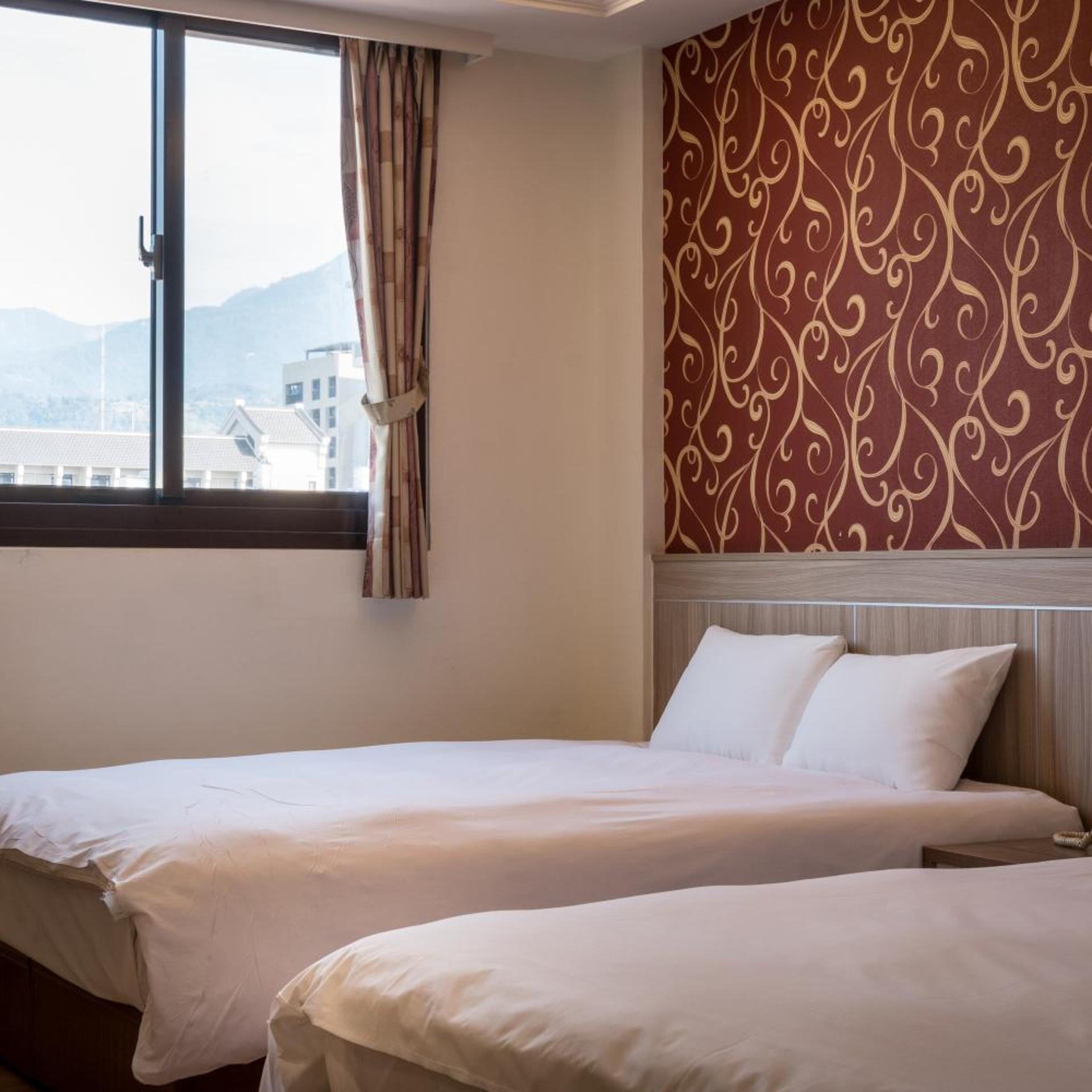 Yadi Hotel 17/53