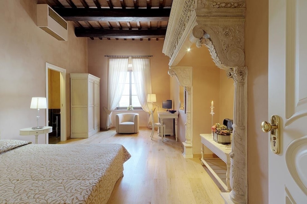 Castello di Baccaresca 33/80
