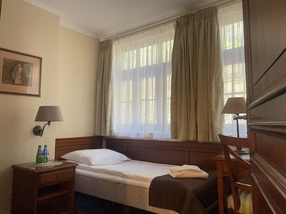 HOTEL OPERA 3/44