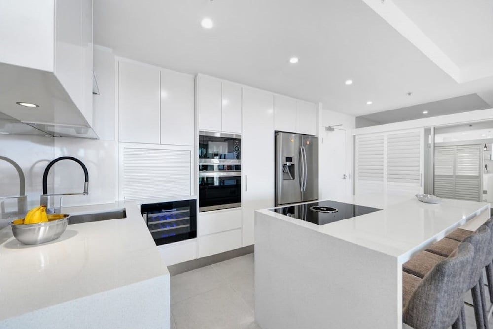Grand Apartments 5/46