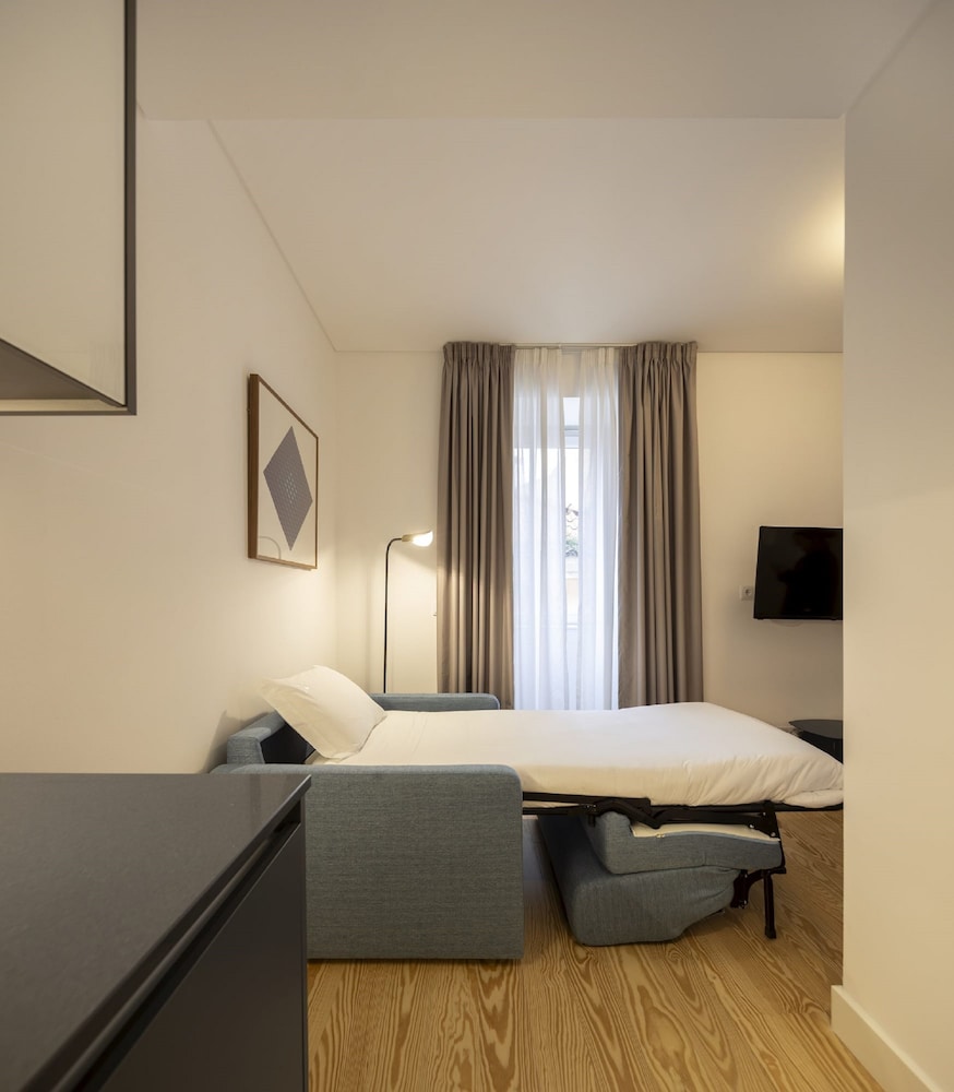 Lisbon Serviced Apartments Santos 20/50