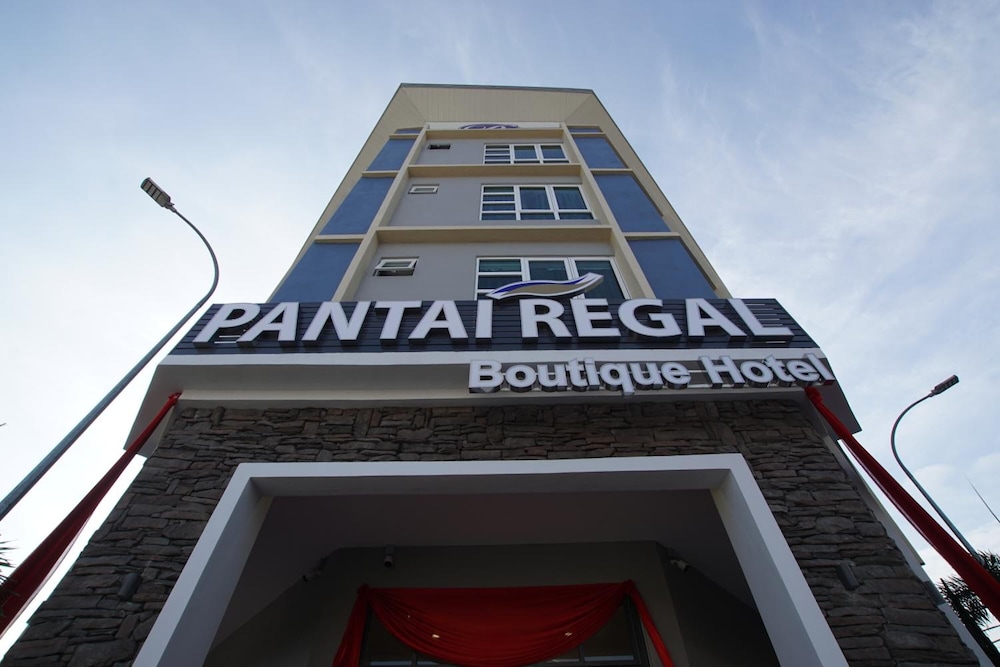 Pantai Regal Hotel 1/50
